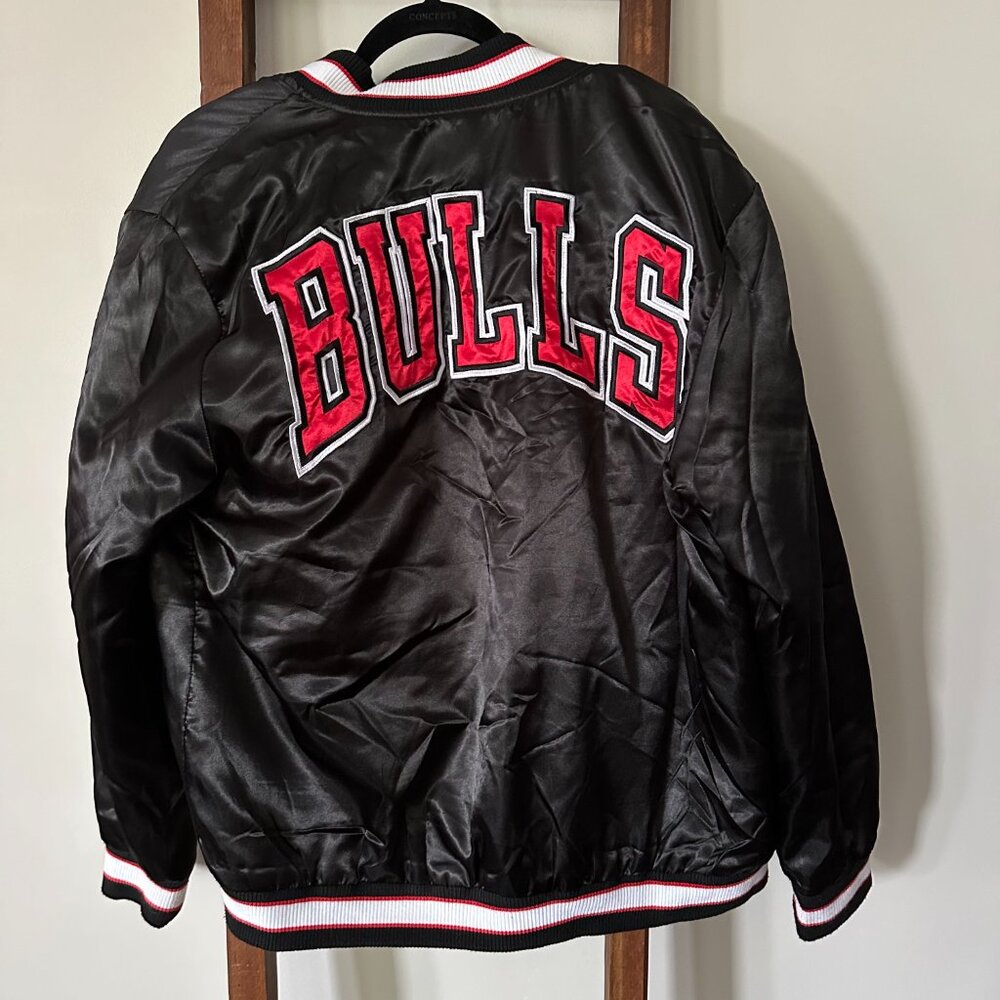 Fashion Nova Chicago Bulls Bomber Jacket | Size L